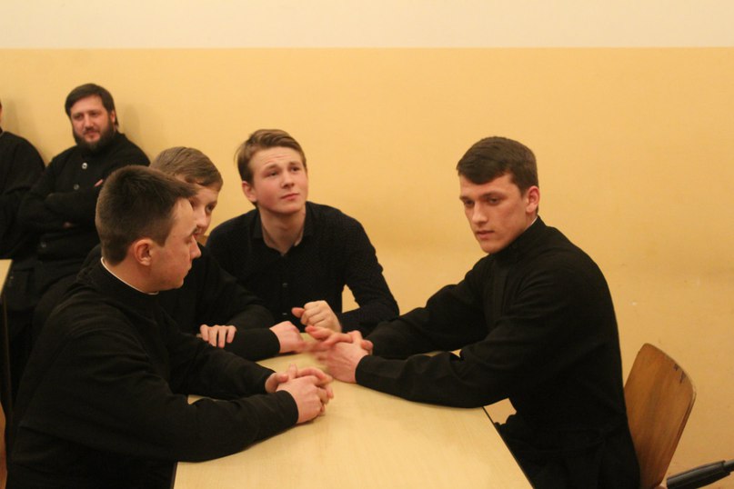 Стрітенський вечір у Волинській духовній семінарії: студенти перевірили своє знання Євангелія під час своєрідного брейн-рингу