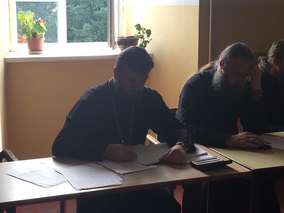 У Волинській духовній семінарії тривають вступні іспити