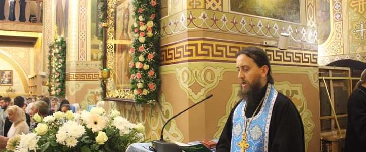 Ректор ВДС помолився перед чудотворною Зимненською іконою Божої Матері
