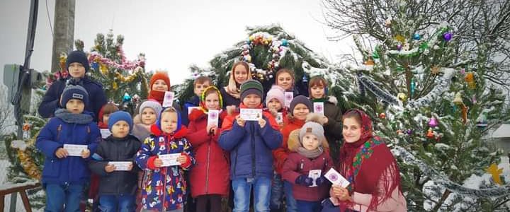 Семінаристи привітали вірян Маневицької округи, у яких відібрали храми з Різдвом Христовим (ФОТО)