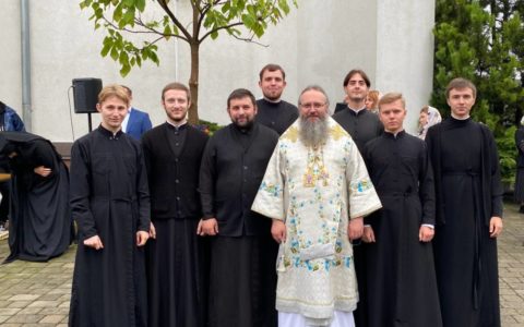 Студенти 4-го курсу ВДС вшанували чудотворну Зимненську ікону Богородиці