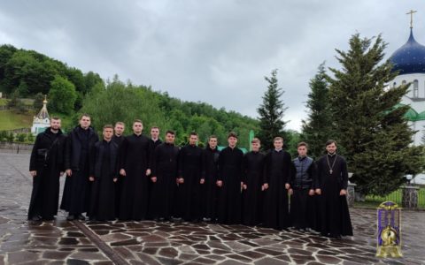 Другий клас ВДС здійснив паломництво монастирями Закарпаття