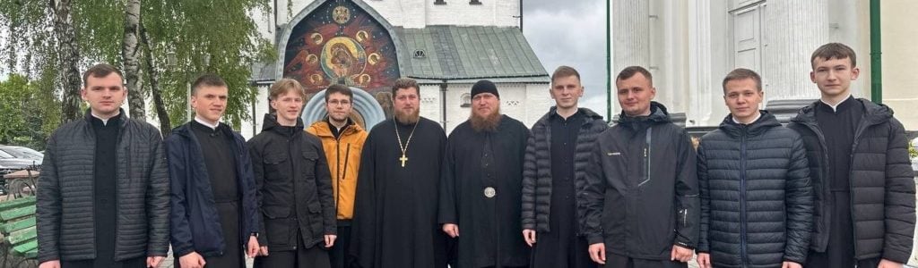 Першокурсники ВДС відвідали Почаївську Лавру та інші святині Тернопільщини