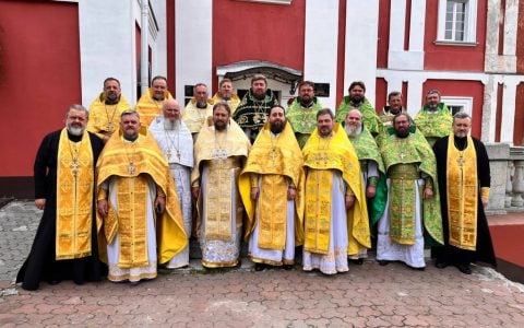 Через 25 і 30 років: зустріч випускників Волинської духовної семінарії