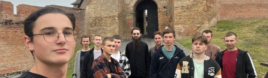 Вихованці Волинської духовної семінарії відвідали Луцький замок