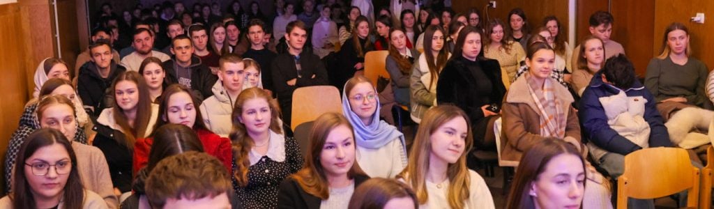 У Волинській духовній семінарії відбувся щорічний Кінофорум Волинської єпархії 2025