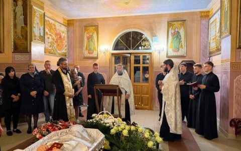 Звершили заупокійну літію за новопреставленим протоієреєм Владиславом Собуцьким – випускником ВДС 2005 року