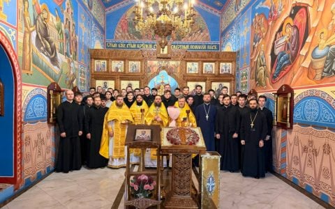 Вітаємо ректора ВДС архімандрита Євменія та духівника семінарії протоієрея Іоанна!