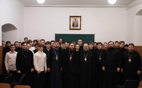 Ректор КДАіС архієпископ Білогородський Сильвестр зустрівся зі студентами та викладачами Волинської духовної семінарії